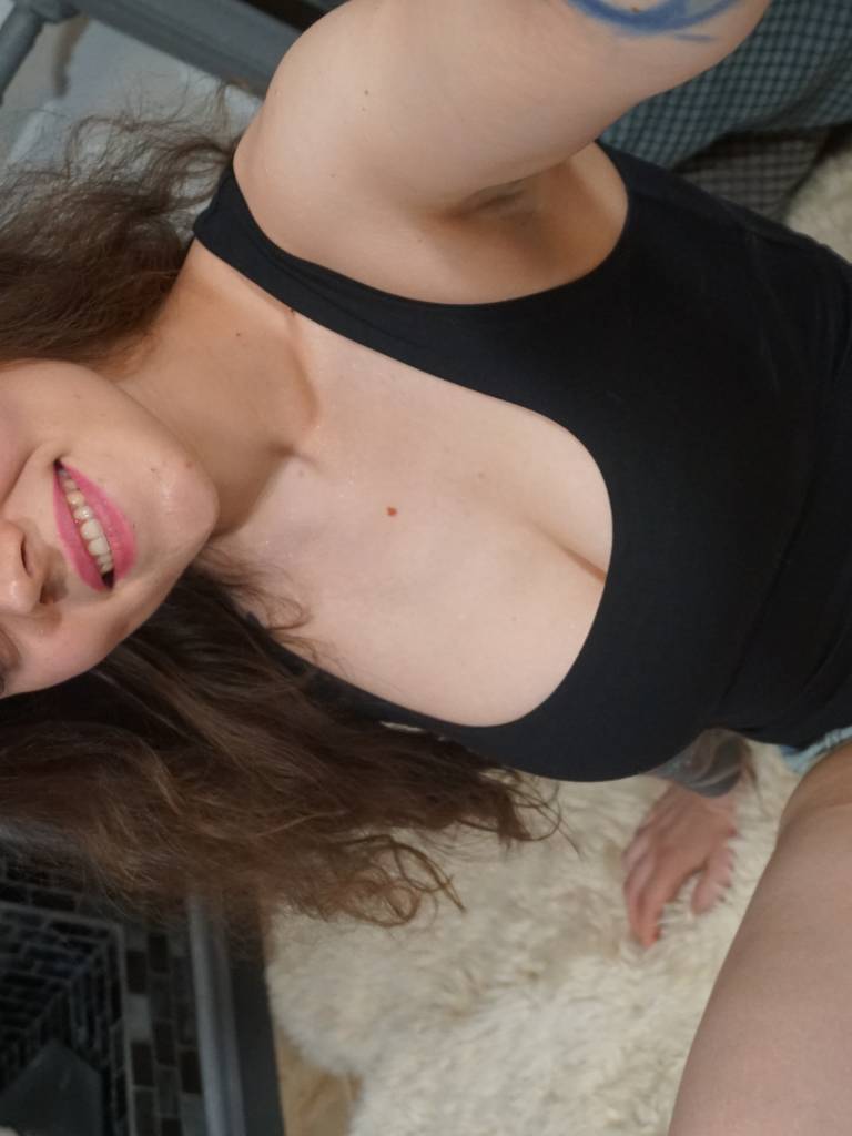 Annonces escort Hauts-de-France